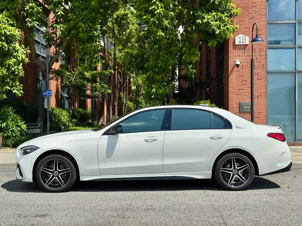 Mercedes-Benz C-Class 2024 из CN, фото 2