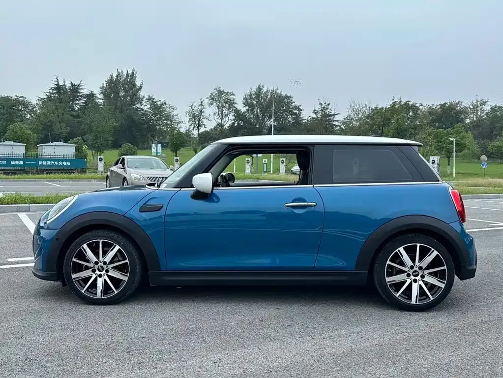 MINI Cooper (3-door) 2022 из CN, фото 3