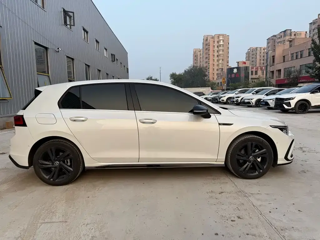 Volkswagen Golf 2022 из CN, фото 4