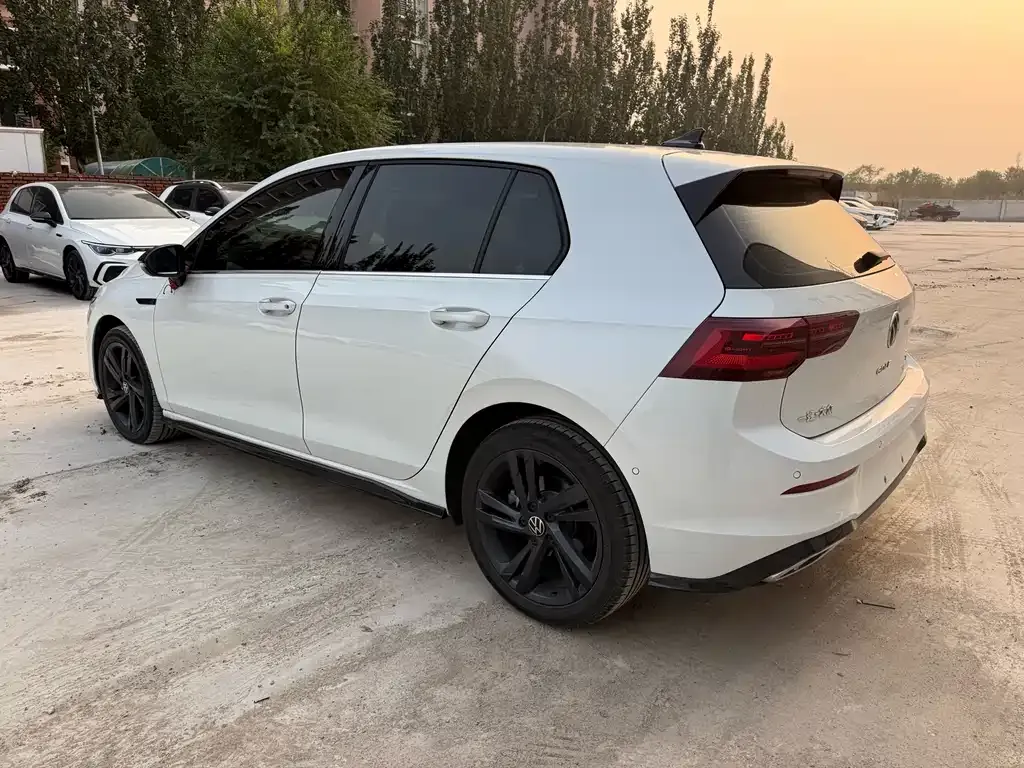 Volkswagen Golf 2022 из CN, фото 6