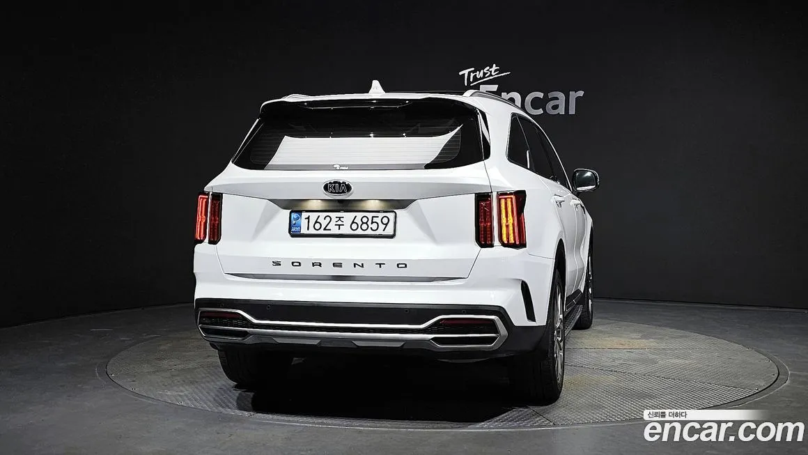 Kia Sorento — фото 4