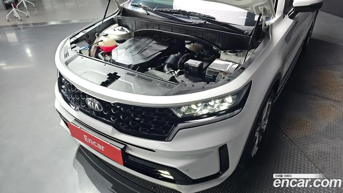 Kia Sorento — фото 6