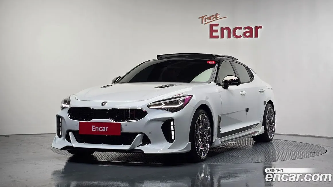 Kia Stinger — фото 1