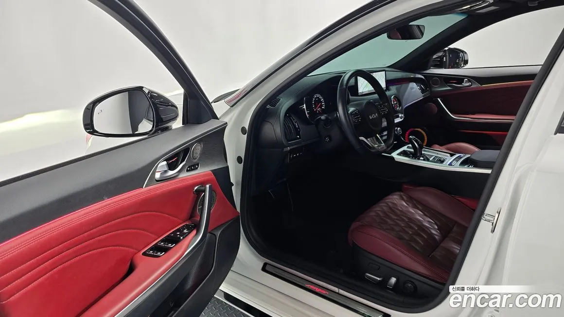 Kia Stinger — фото 10
