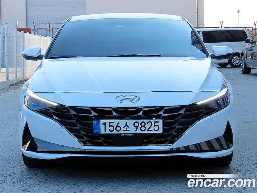 Hyundai AVANTE — фото 1