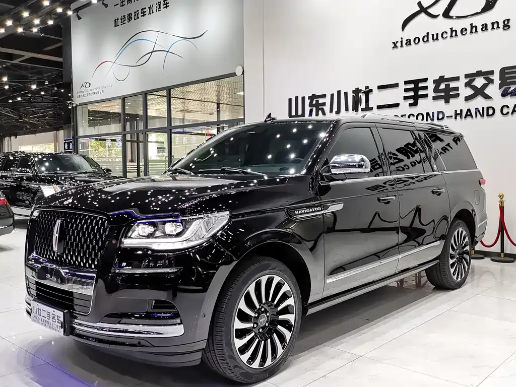 Lincoln Navigator — фото 1