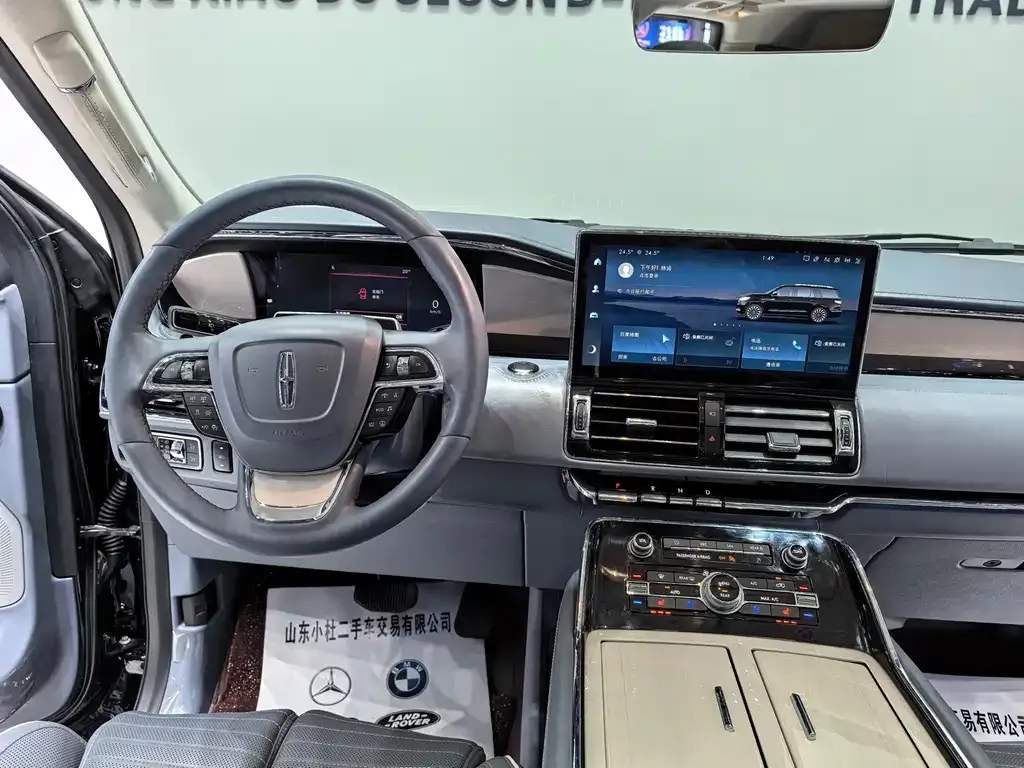 Lincoln Navigator — фото 10
