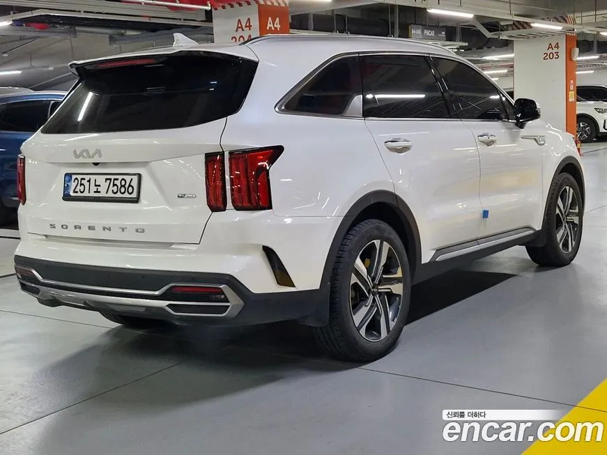 Kia Sorento — фото 4