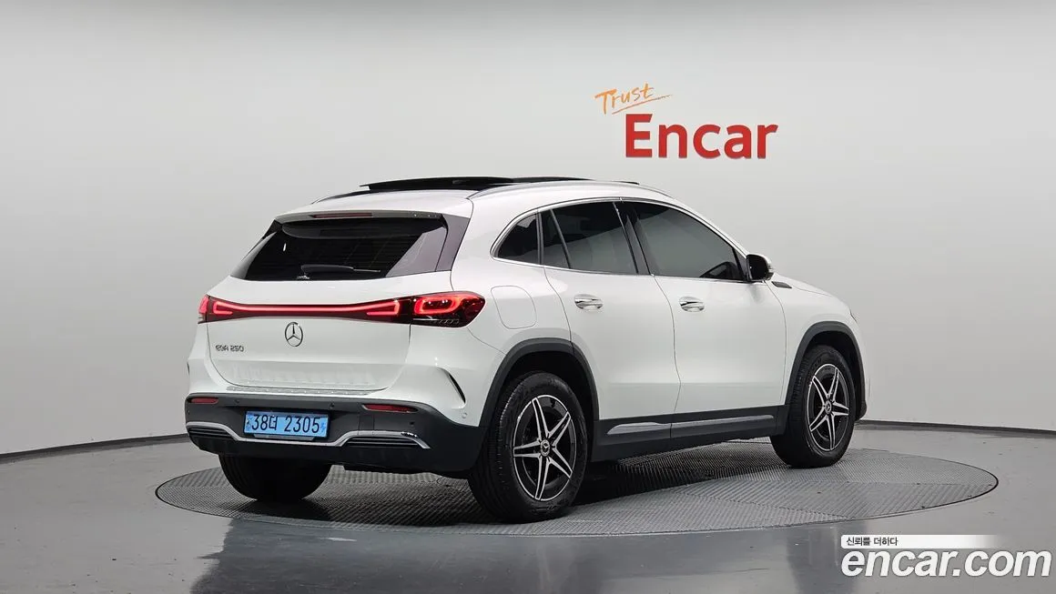 Mercedes-Benz EQA 2022 из KR, фото 2