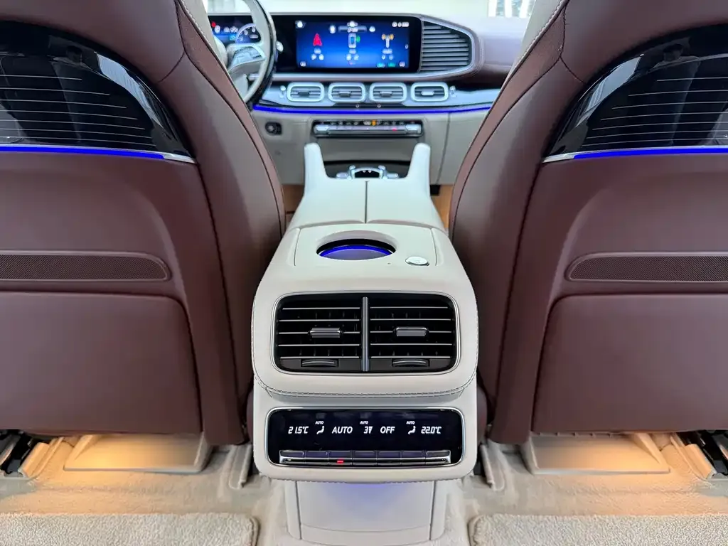 Mercedes-Benz GLS — фото 10
