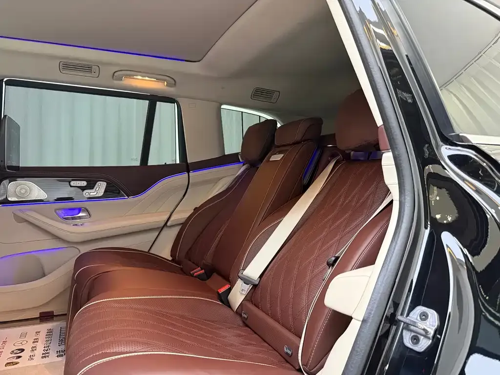 Mercedes-Benz GLS — фото 8
