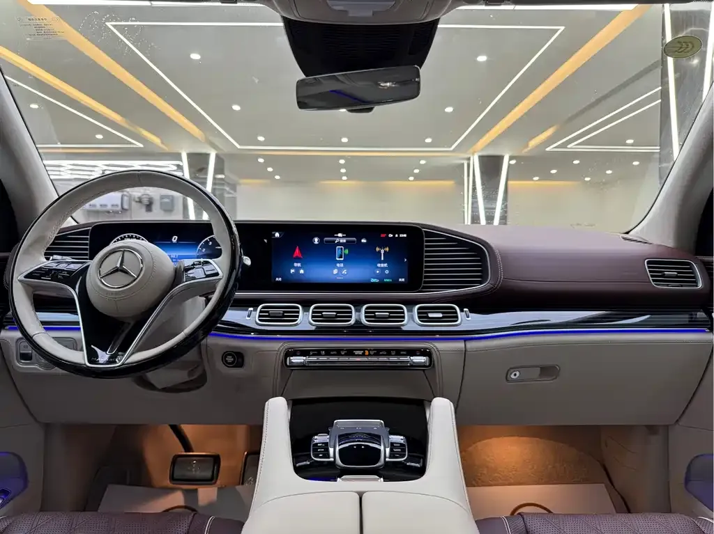 Mercedes-Benz GLS — фото 9