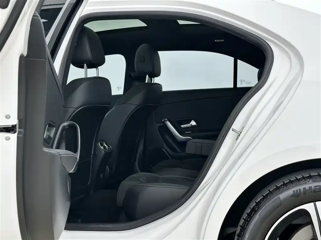 Mercedes-Benz A-Class 2022 из CN, фото 7