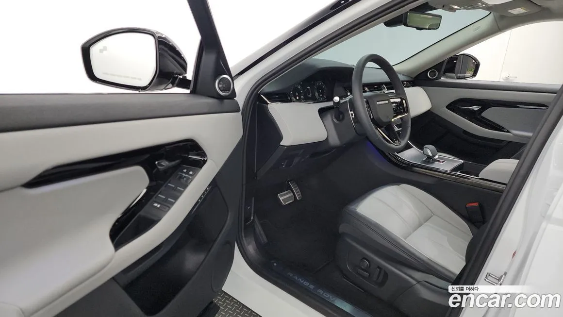 Land Rover Range Rover Evoque — фото 10