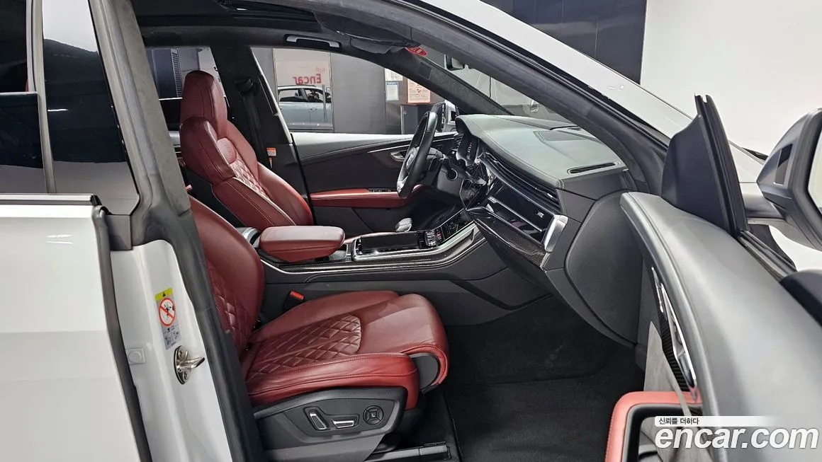 Audi SQ8 2021 из KR, фото 10