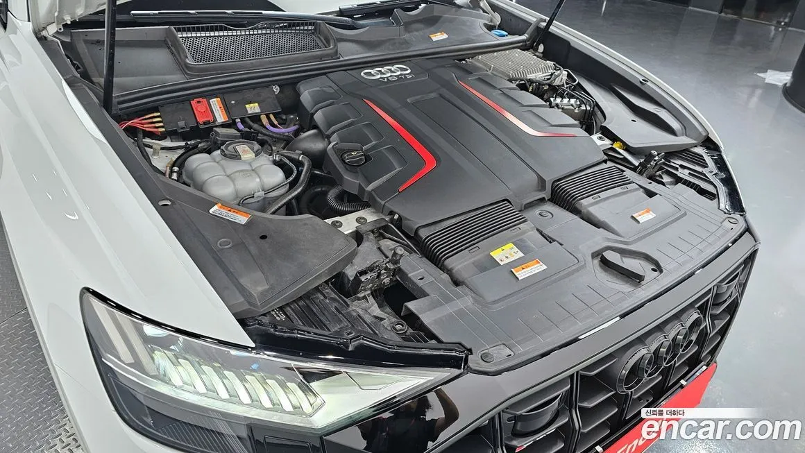 Audi SQ8 2021 из KR, фото 6