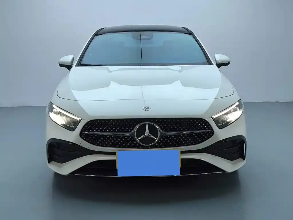 Mercedes-Benz A-Class 2024 из CN, фото 2