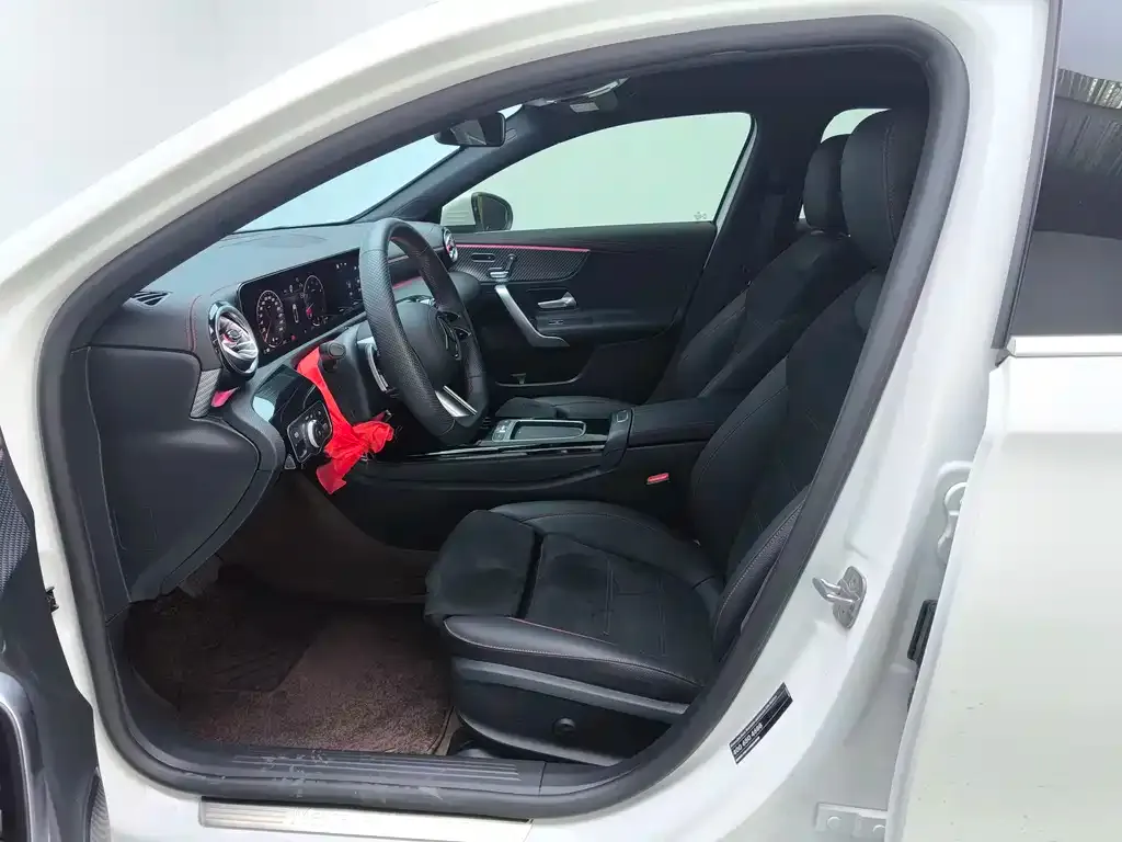 Mercedes-Benz A-Class 2024 из CN, фото 7