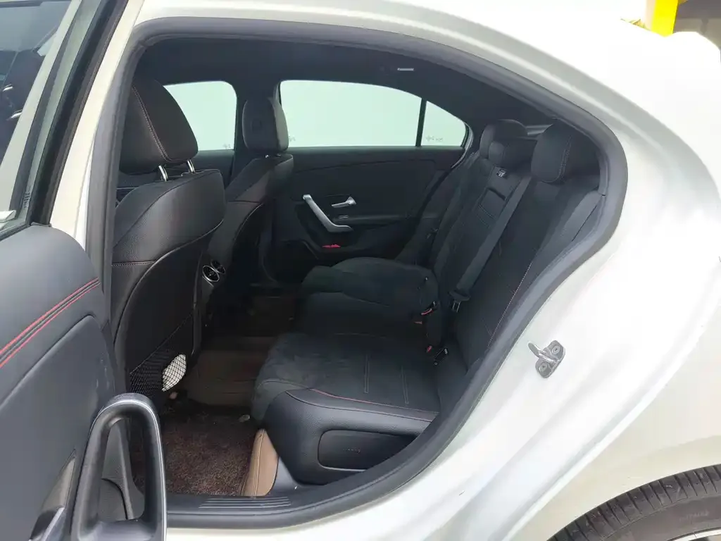 Mercedes-Benz A-Class 2024 из CN, фото 8