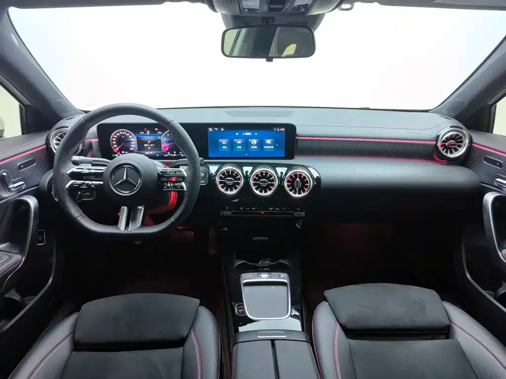 Mercedes-Benz A-Class 2024 из CN, фото 9