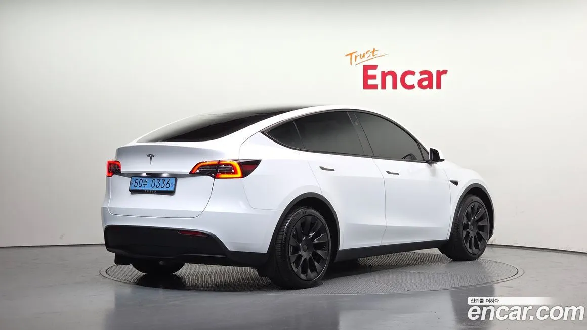 Tesla Model Y 2024 из KR, фото 2