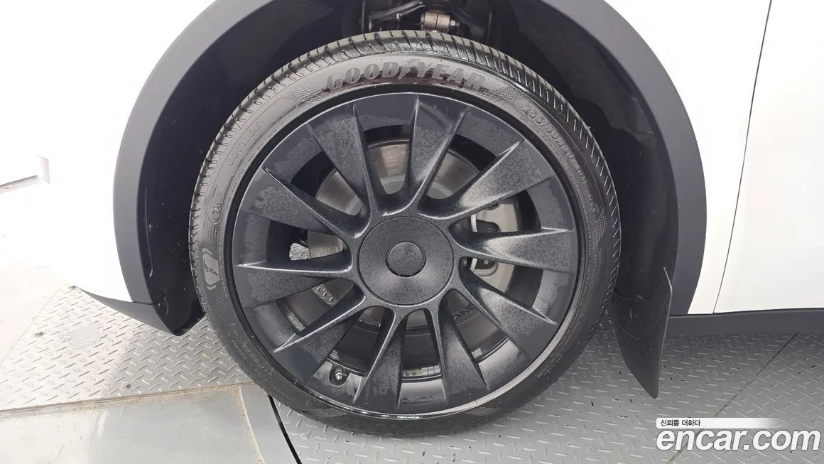 Tesla Model Y 2024 из KR, фото 5
