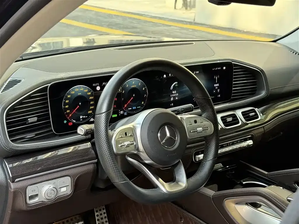 Mercedes-Benz GLS — фото 5