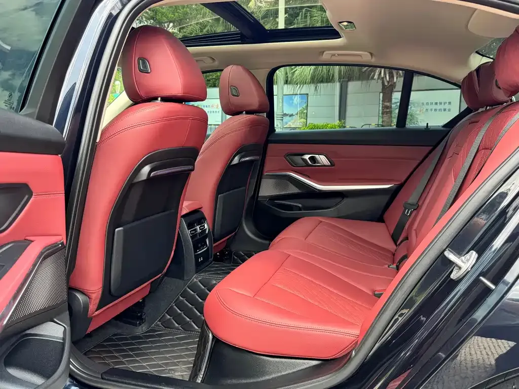 BMW 3 Series 2022 из CN, фото 9