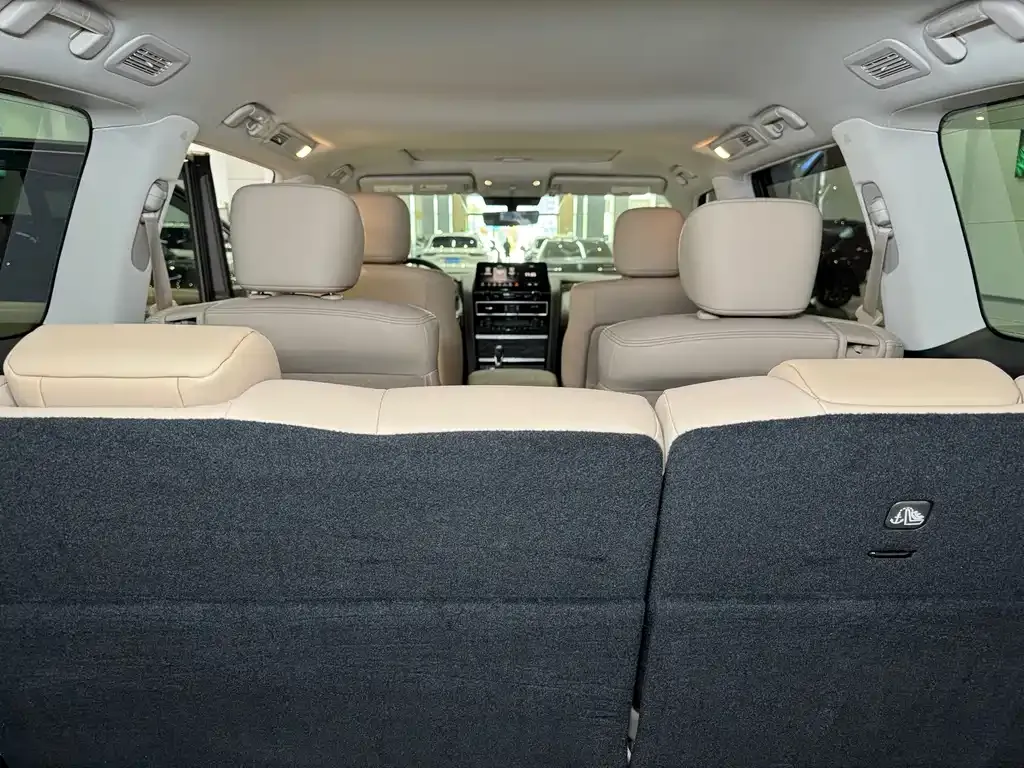 Nissan Patrol 2023 из CN, фото 10