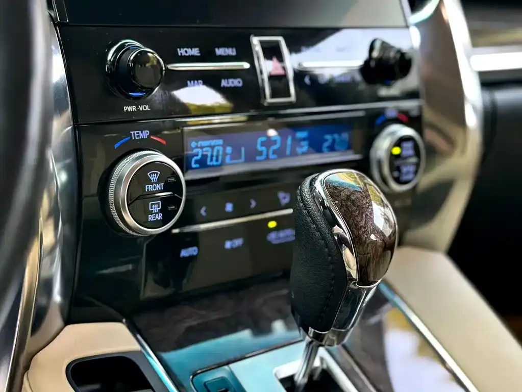 Toyota Vellfire 2022 из CN, фото 5