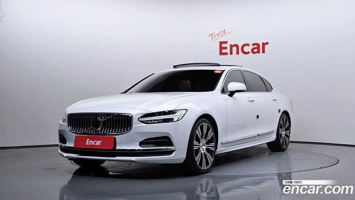 Volvo S90 — фото 1