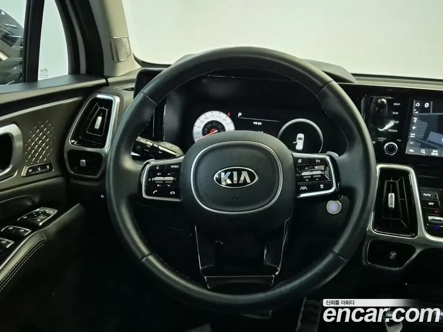 Kia Sorento — фото 8