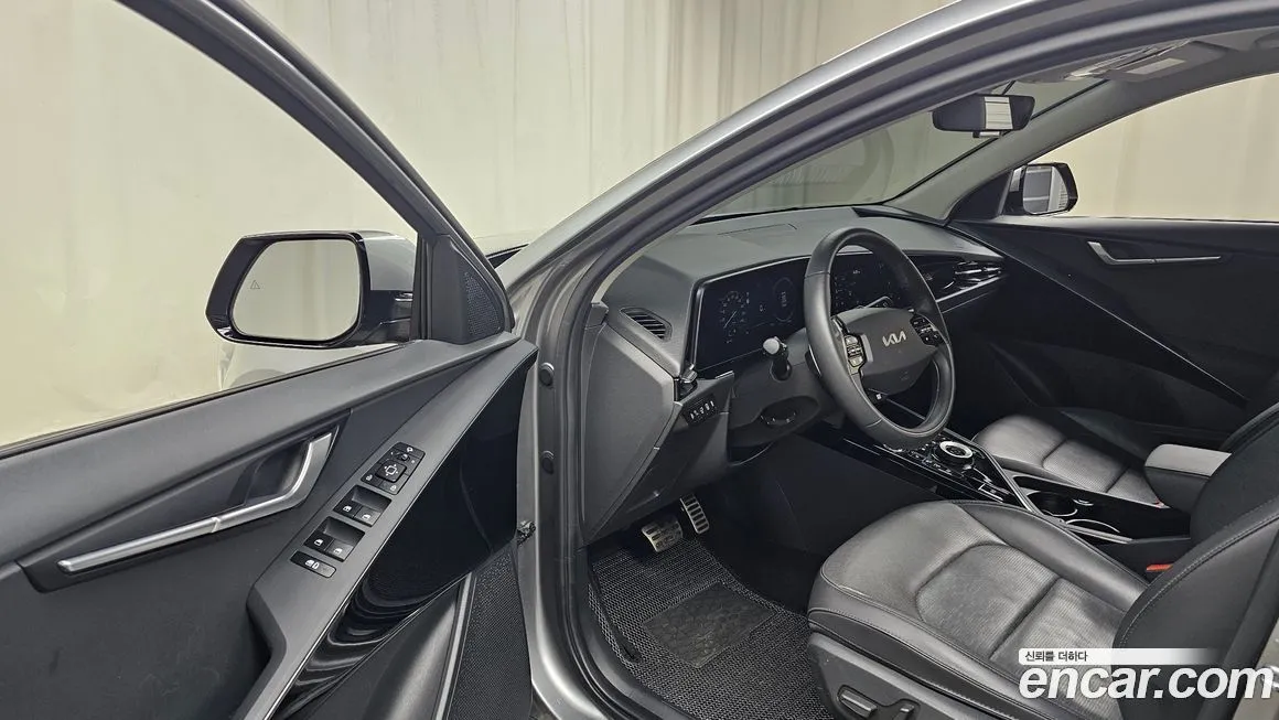 Kia Niro — фото 10