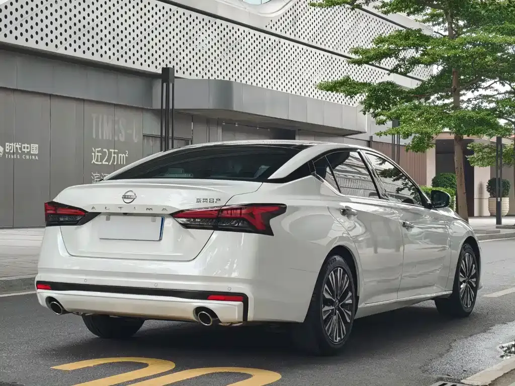 Nissan Teana 2023 из CN, фото 4
