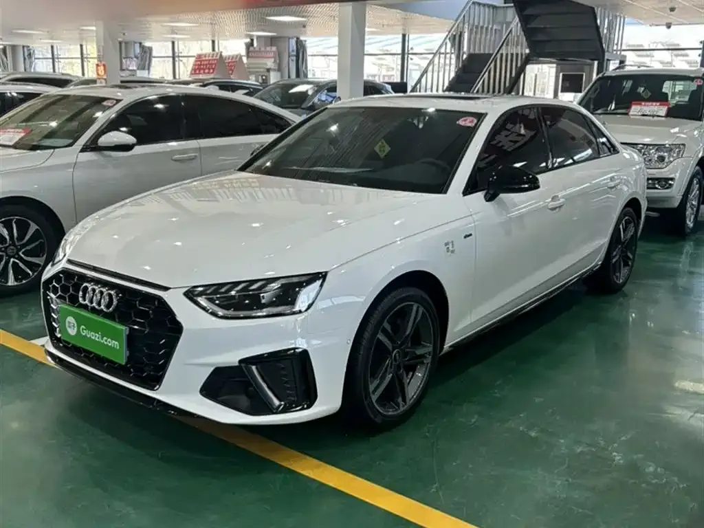 Audi A4L 2022 из CN, фото 3