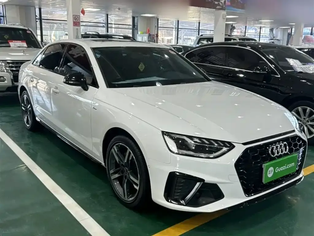 Audi A4L 2022 из CN, фото 7