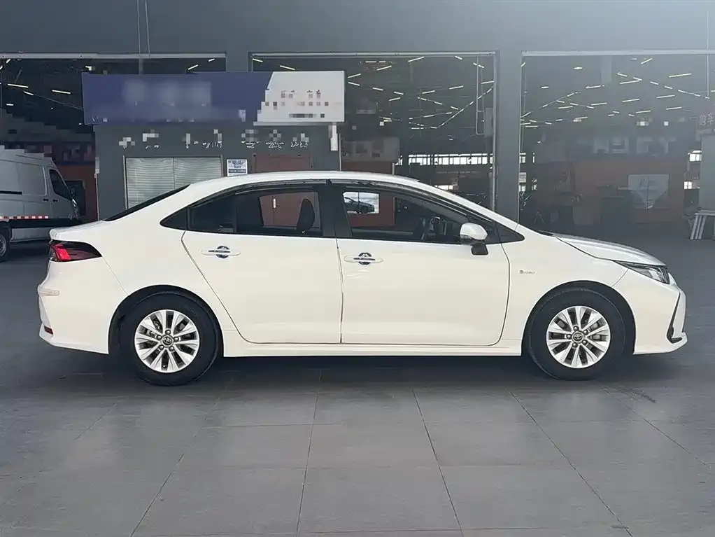 Toyota Corolla 2024 из CN, фото 4