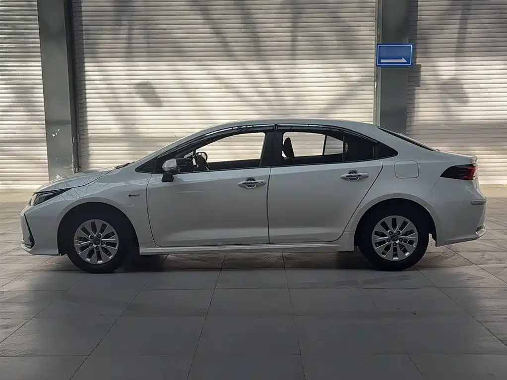 Toyota Corolla 2024 из CN, фото 7