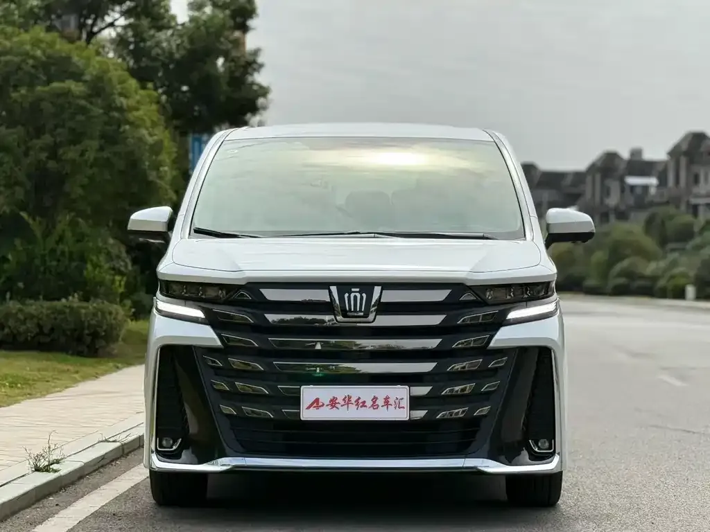 Toyota Vellfire 2025 из CN, фото 2