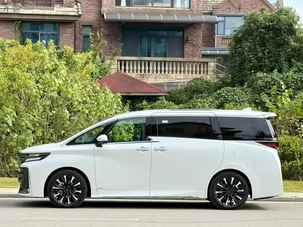 Toyota Vellfire 2025 из CN, фото 3