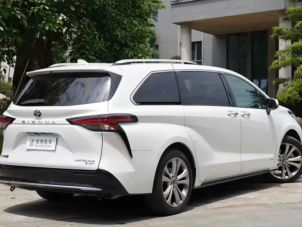 Toyota Sienna 2024 из CN, фото 10