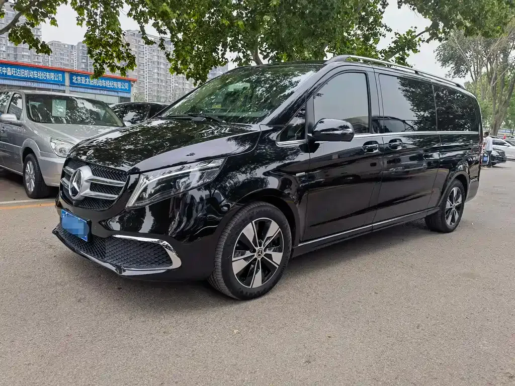 Mercedes-Benz V-Class 2023 из CN, фото 1