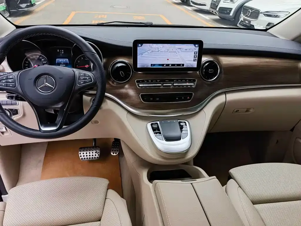 Mercedes-Benz V-Class 2023 из CN, фото 6