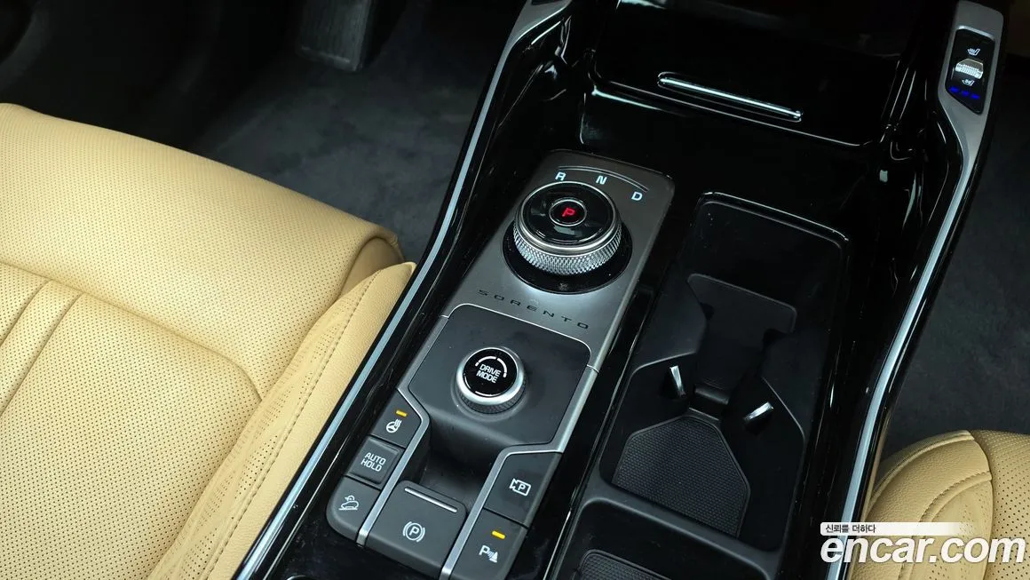 Kia Sorento — фото 9