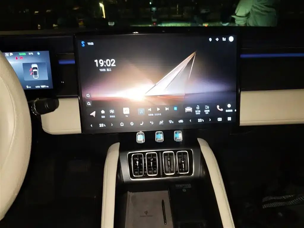 BYD L EV 2024 из CN, фото 6