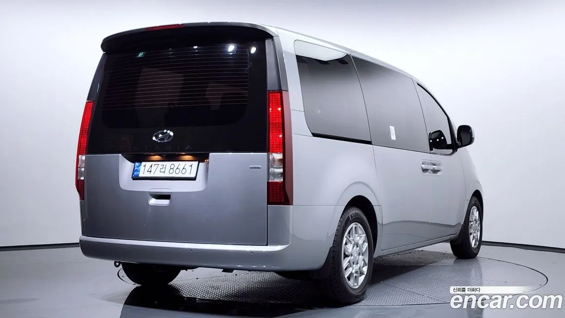 Hyundai Staria 2023 из KR, фото 2