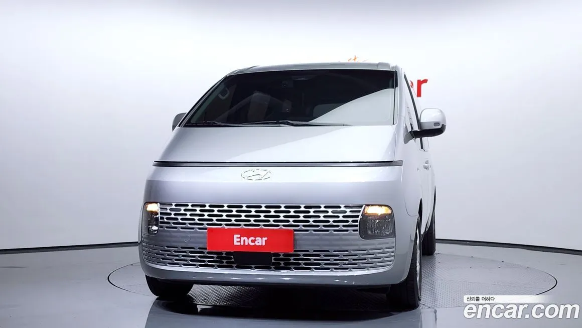 Hyundai Staria 2023 из KR, фото 3