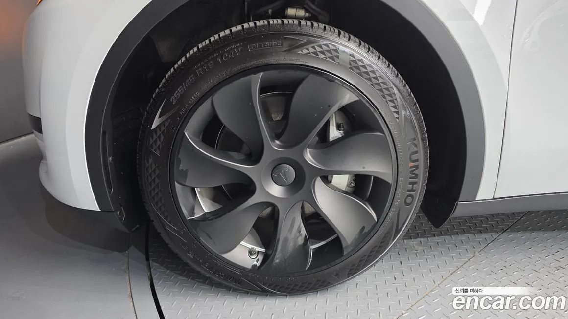 Tesla Model Y 2024 из KR, фото 5
