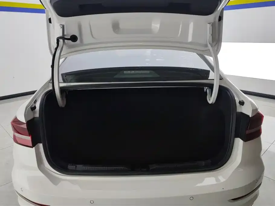 Volkswagen Lavida 2022 из CN, фото 4