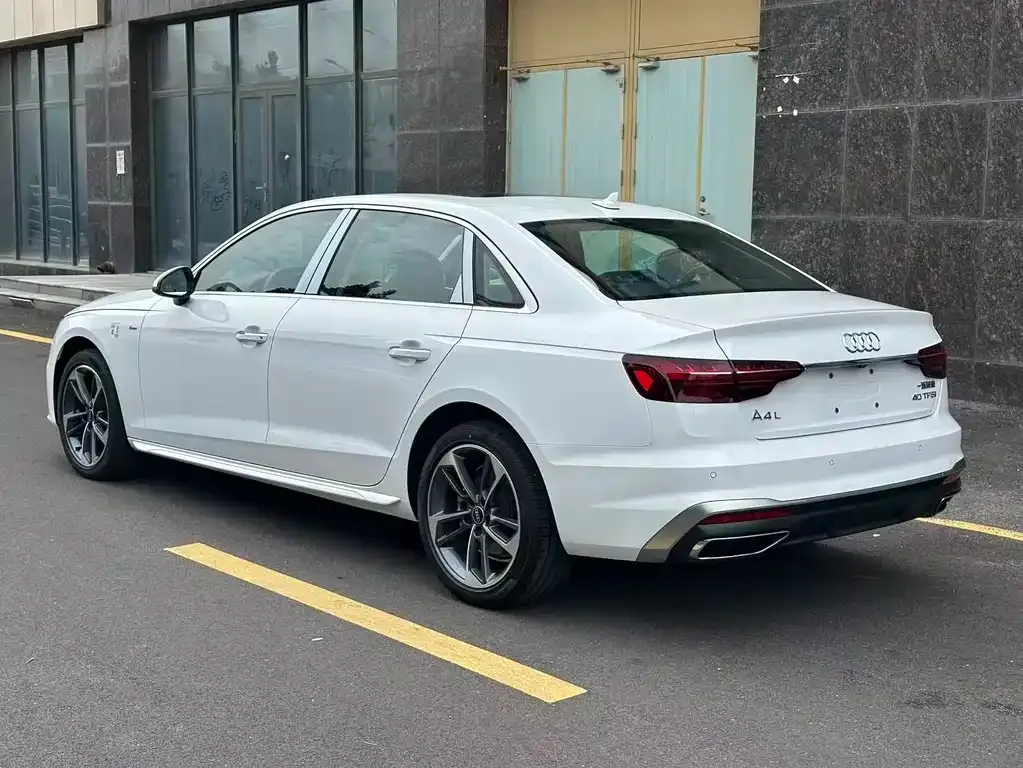 Audi A4L 2025 из CN, фото 6